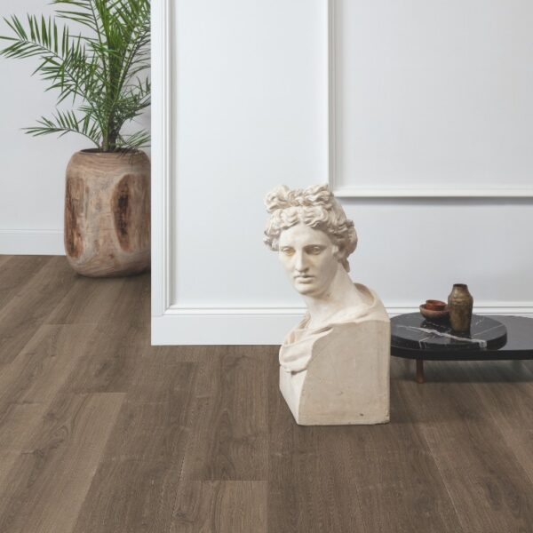 QS Brushed Oak Brown
