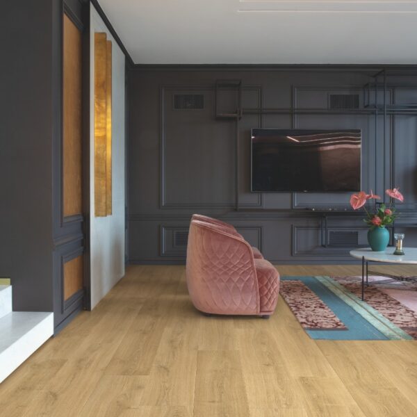QS Signature Brushed Oak Warm Natural